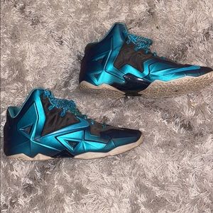 nike lebron 11
